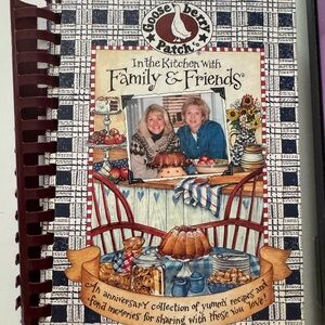 Gooseberry patch 1990s Vintage country cookbook